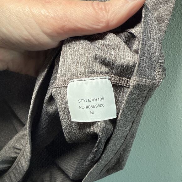 Vuori Tradewind Performance Pocket Tee Shirt Men's Medium Athletic Lightweight - Picture 5 of 6